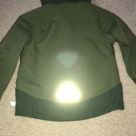 Hooded rain jacket - Picture 4 of 9